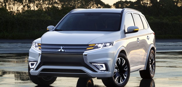 Outlander PHEV Concept-S zadebiutuje w Paryżu Outlander PHEV Concept-S zadebiutuje w Paryżu